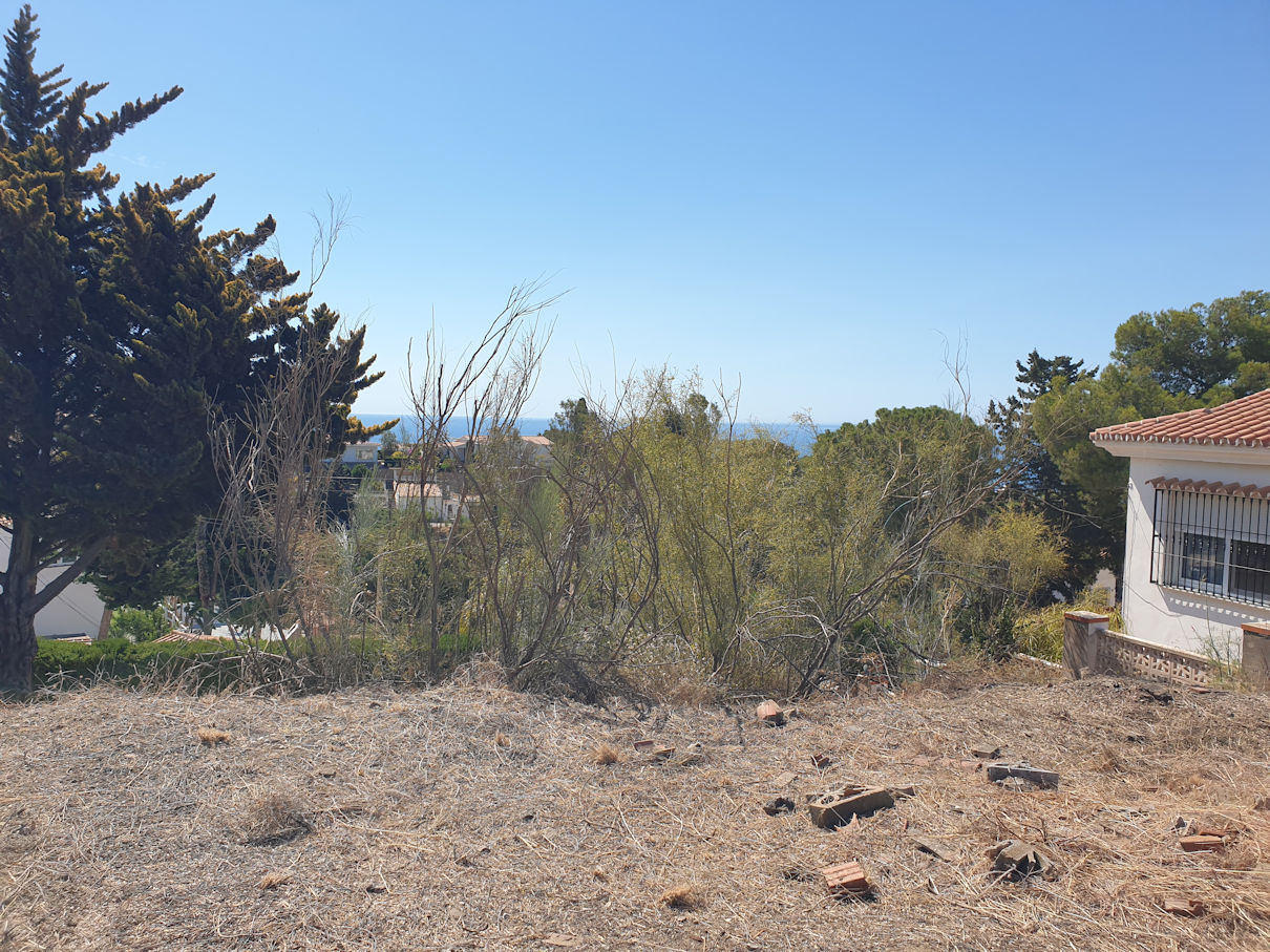 Terreno en venta en Benajarafe